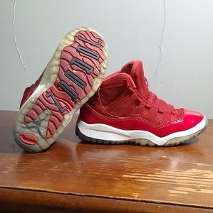 Nike Air Jordan's 11 Retro *